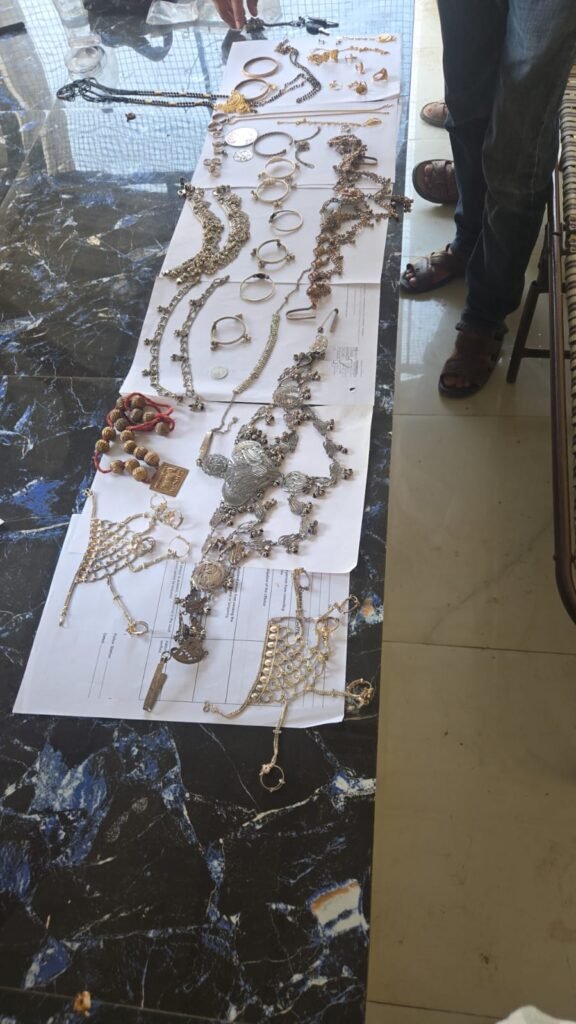 Burglars Busted