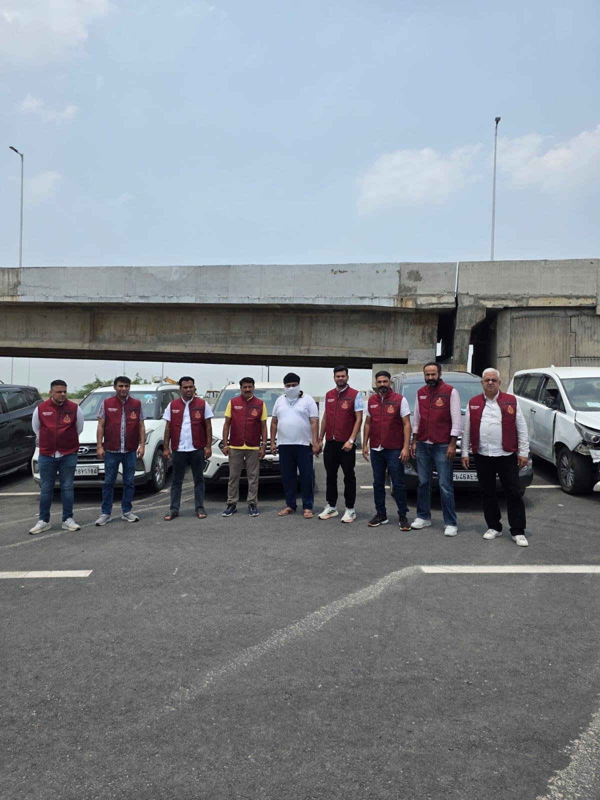 Auto lifters Busted